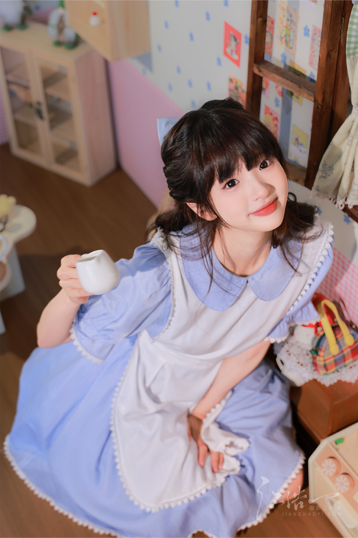 蓝裙少女｜把童话里的可爱搬进现实(图3)