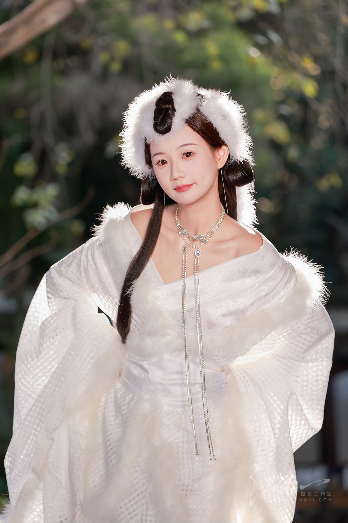 锦毛鼠现世，一袭白衣揽江湖(图3)
